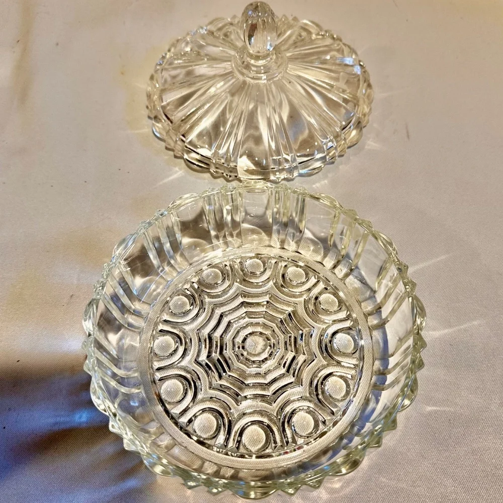 Vintage Clear Glass Candy Dish Nut Dish with Lid, Art Deco Depression Glass